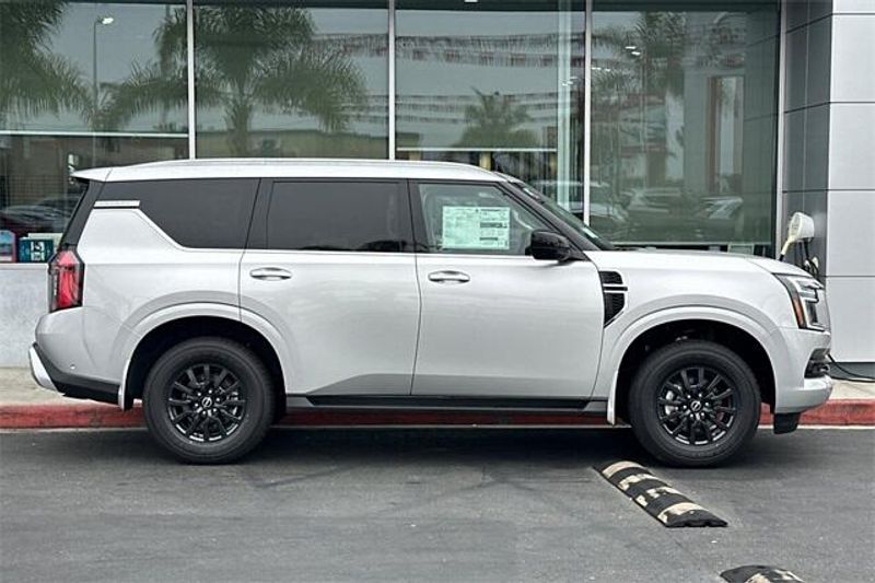 New 2025 Nissan Armada SVImage 2