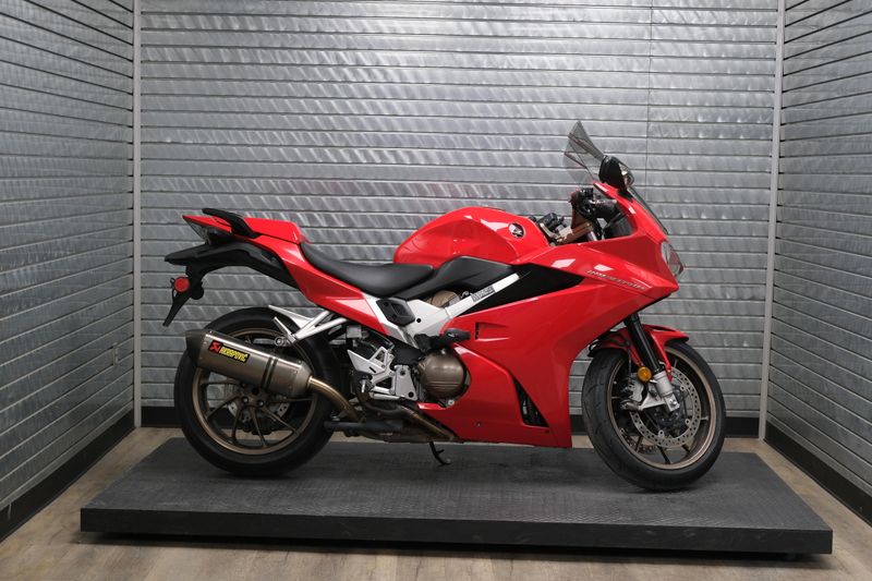 USED 2015 HONDA INTERCEPTOR DLX Image 2