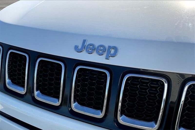 Used 2019 Jeep Compass LatitudeImage 30