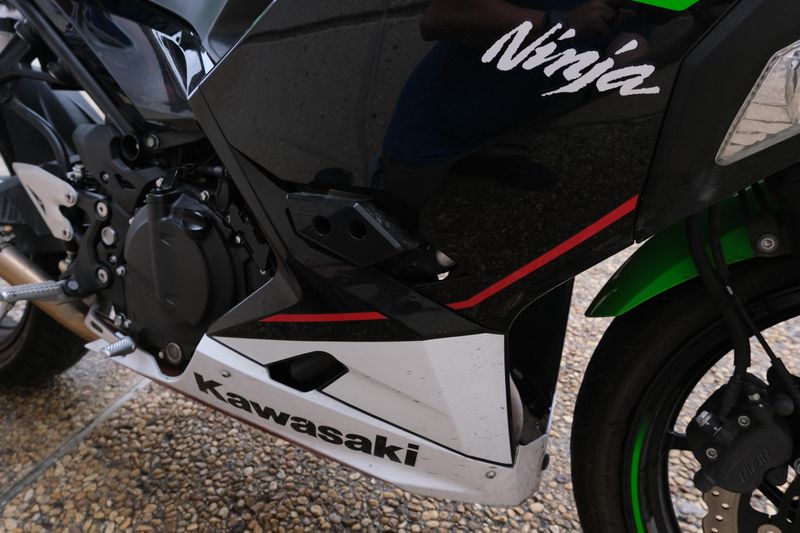 2022 Kawasaki NINJA 400 ABS GREEN AND BLACK KRT Image 25