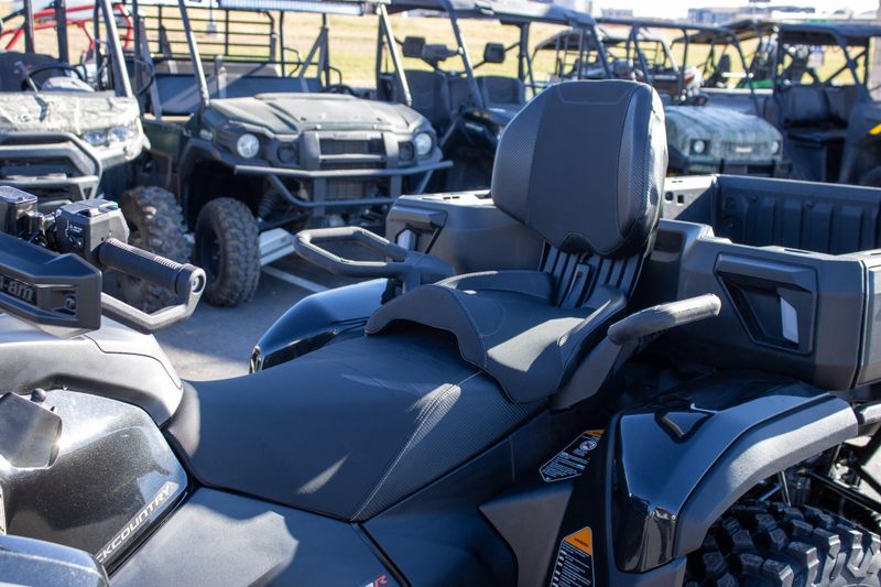 NEW 2026 CAN-AM OUTLANDER MAX 6X6 BACKCOUNTRY 1000R Image 18