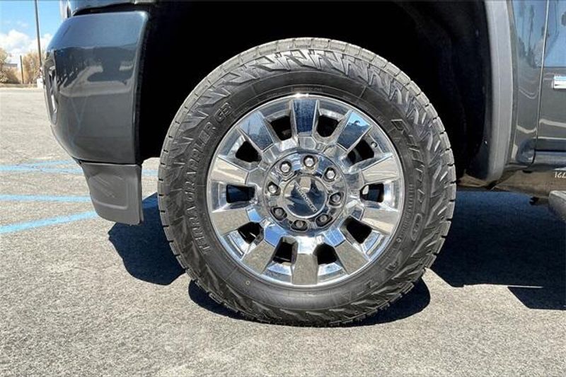 Used 2017 GMC Sierra 2500HD DenaliImage 8