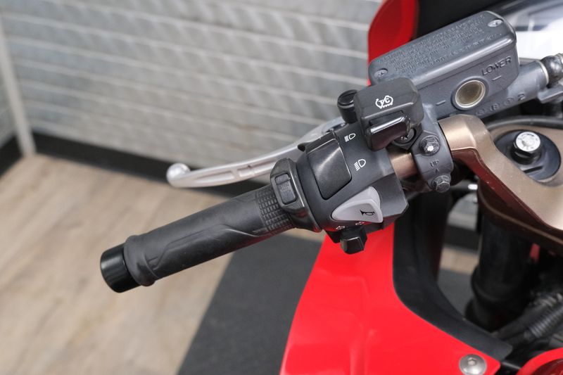 USED 2015 HONDA INTERCEPTOR DLX Image 21