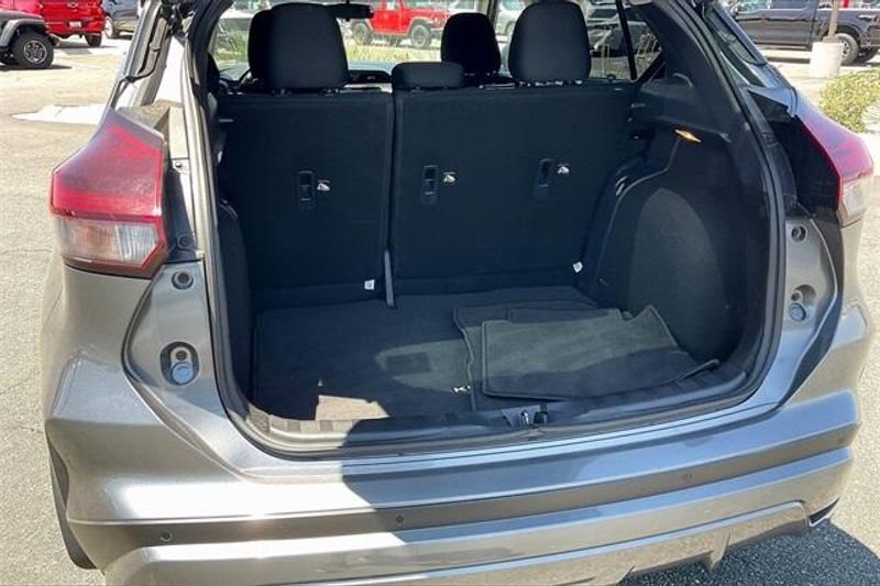 Used 2024 Nissan Kicks SImage 33