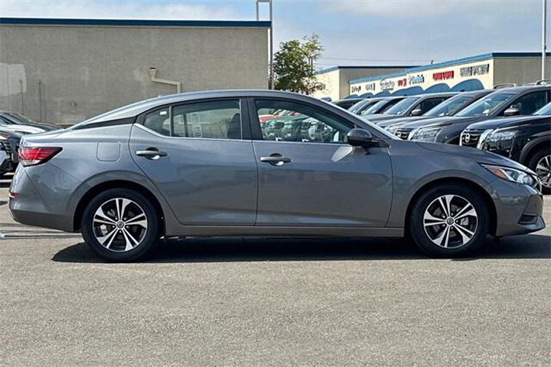 Used 2022 Nissan Sentra SVImage 3