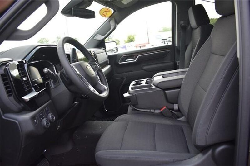 2025 Chevrolet Silverado 1500 LTImage 27