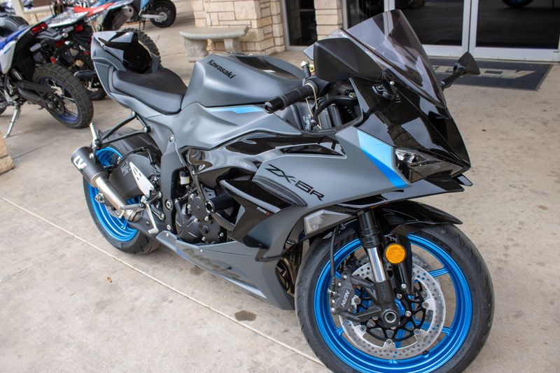 NEW 2026 KAWASAKI NINJA ZX6R Image 3