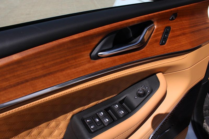 2025 Jeep Grand Cherokee L Summit Reserve photo 11