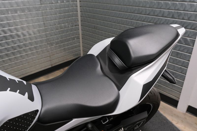 USED 2025 KAWASAKI NINJA ZX4RR ABS Image 16