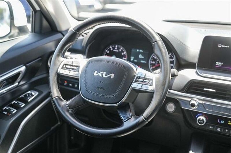 Used 2022 Kia Telluride LXImage 16
