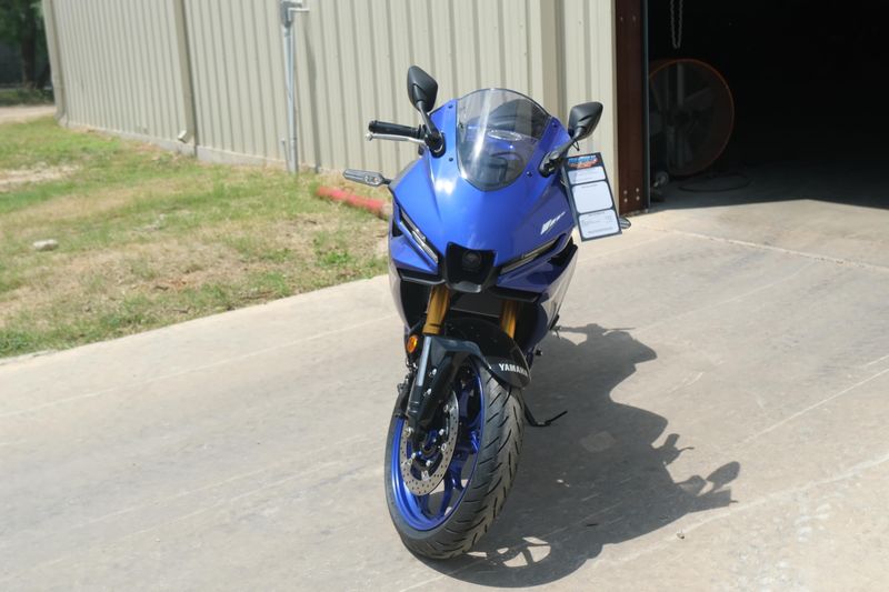 2025 Yamaha YZFR3 ABS TEAM BLUE Image 8