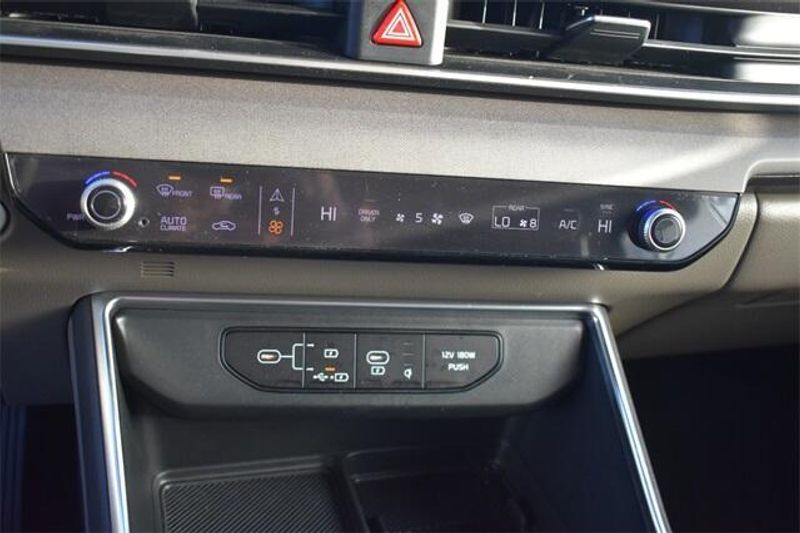 New 2025 Kia Carnival Hybrid EXImage 34