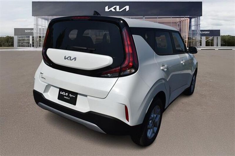 New 2025 Kia Soul SImage 3
