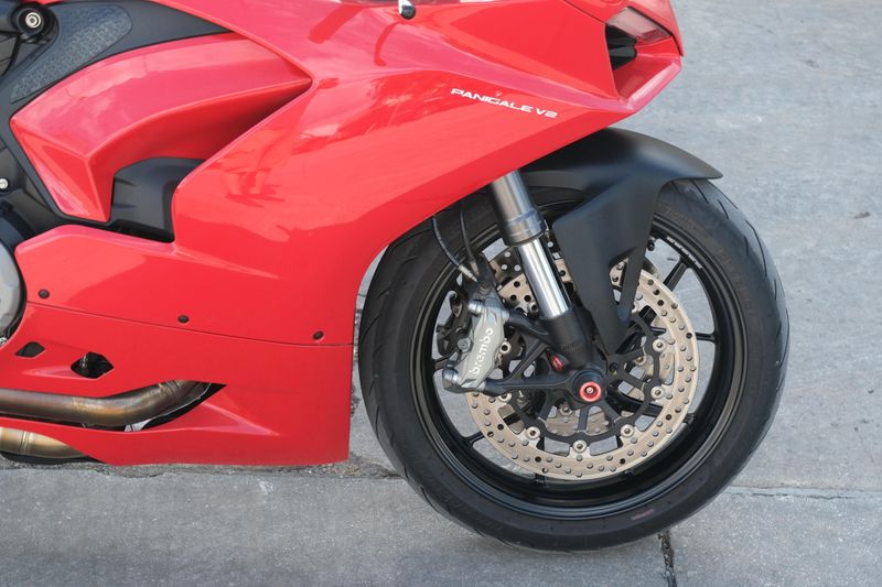 2020 Ducati PANIGALE V2 RED Image 12