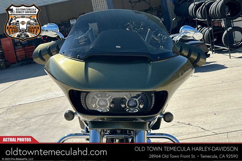 2017 Harley-Davidson Road Glide in a OLIVE GOLD exterior color. BMW Motorcycles of Temecula – Southern California (951) 506-6903 bmwmotorcyclesoftemecula.com 