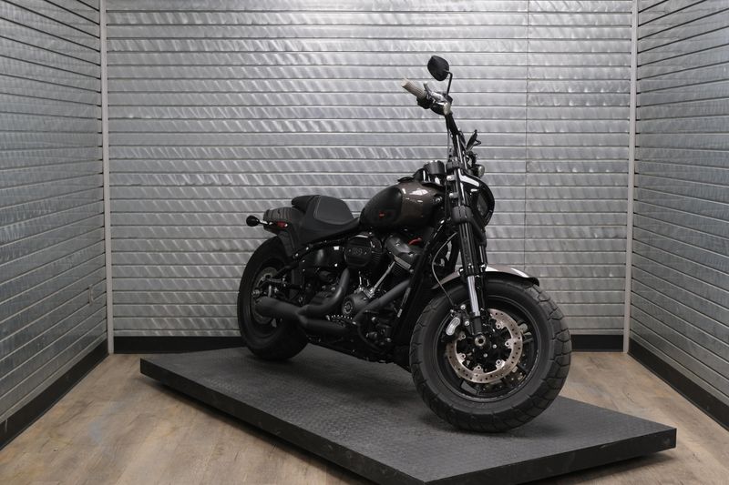 USED 2023 HARLEY SOFTAIL FAT BOB 114 Image 1
