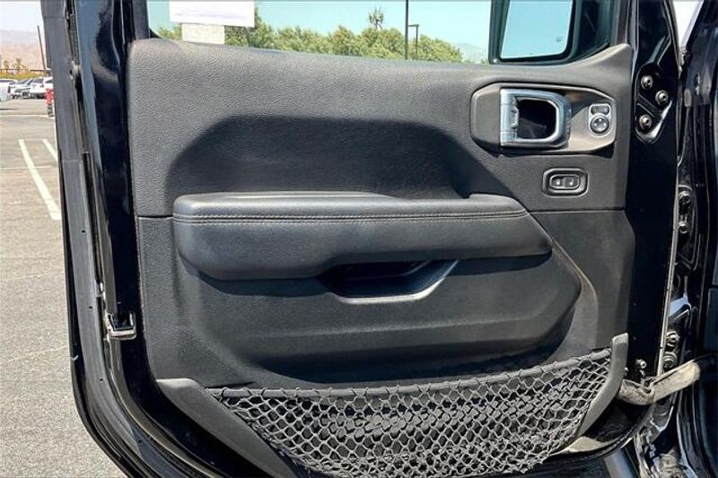 Used 2021 Jeep Wrangler Unlimited RubiconImage 22