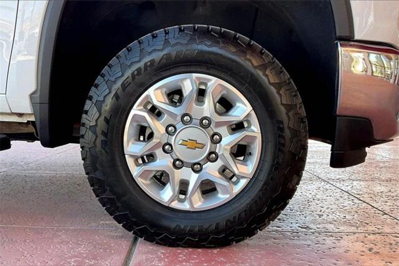 Used 2023 Chevrolet Silverado 2500HD LTImage 8