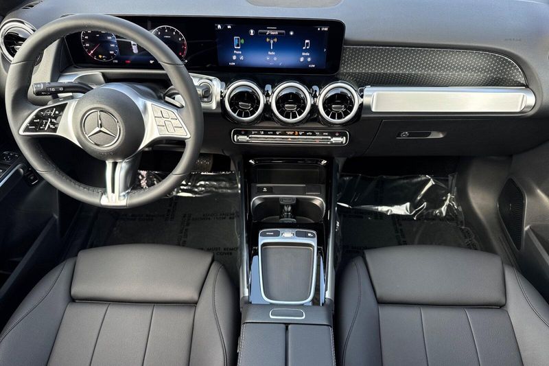 New 2026 Mercedes-Benz GLB 250Image 10