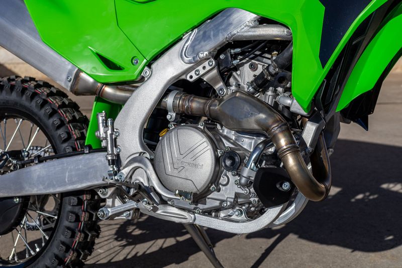 2025 Kawasaki KX450X LIME GREENImage 9