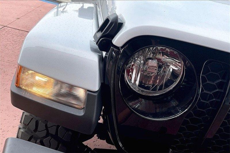 2023 Jeep Gladiator Willys 4x4Image 11