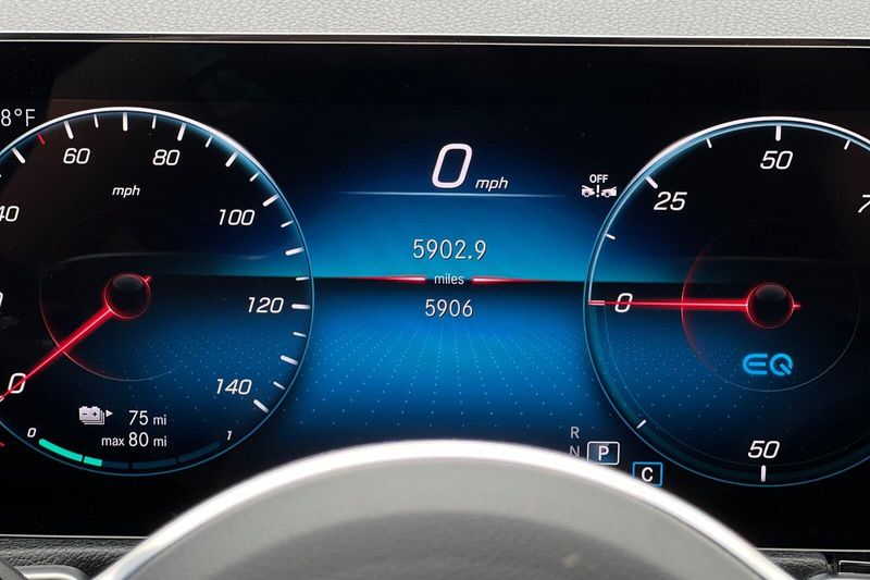2023 Mercedes-Benz EQB 300Image 31