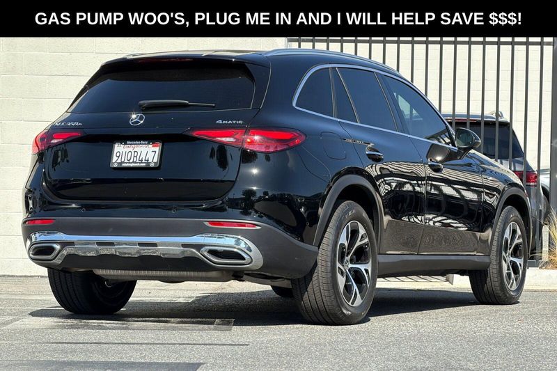 Used 2025 Mercedes-Benz GLC 350eImage 4