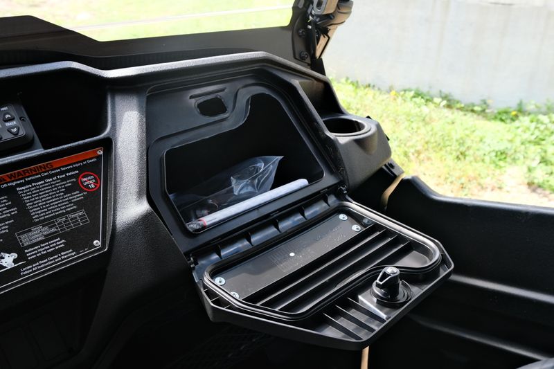 2025 Honda PIONEER 10005 TRAIL SE MATTE GRAY METALLIC Image 20