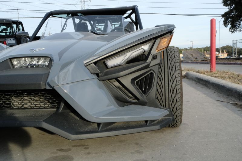 2023 Polaris SLINGSHOT SL AUTODRIVE STORM GRAYImage 4