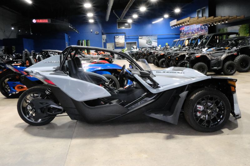 2024 Polaris SLINGSHOT SL AUTODRIVE OCEAN GRAYImage 15