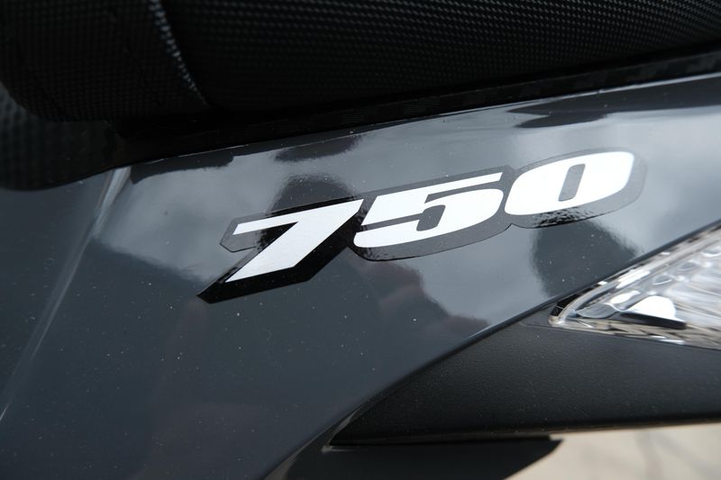 2025 SUZUKI GSXR750 in a BLACK exterior color. Family PowerSports (877) 886-1997 familypowersports.com 