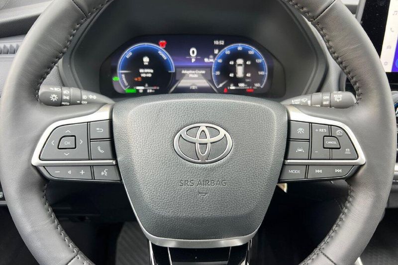New 2026 Toyota Grand Highlander Hybrid Nightshade EditionImage 25