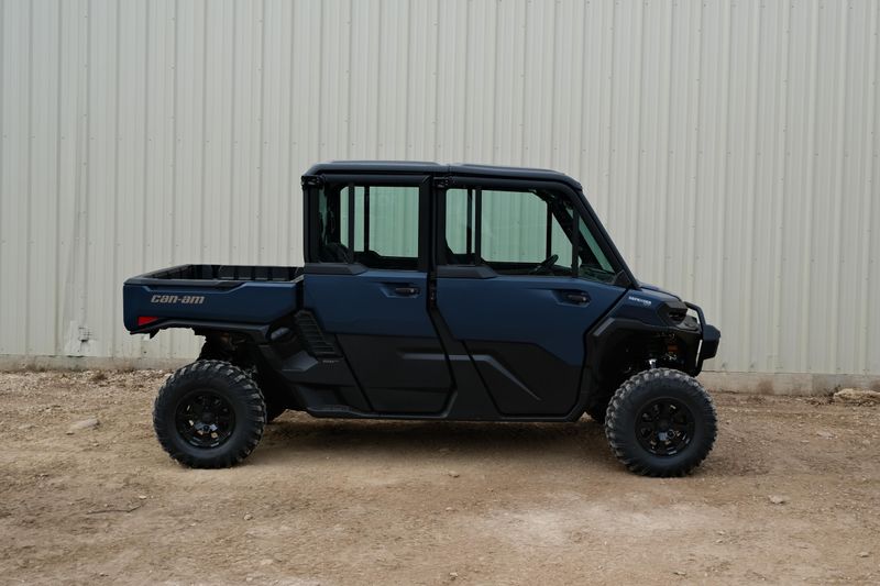NEW 2026 CAN-AM DEFENDER MAX XT CAB HD11 WITH 1025 INCH TOUCHSCREEN Image 2