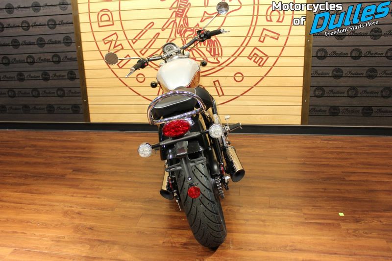 2025 Triumph Speedmaster Image 7