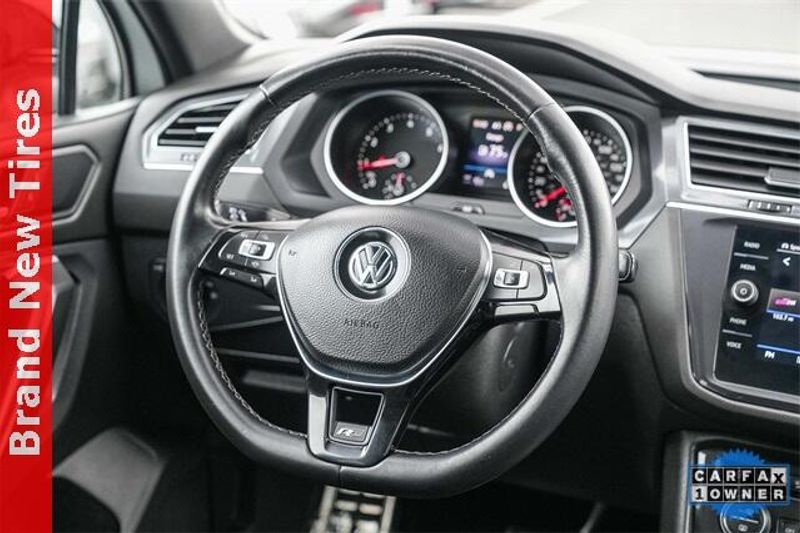 Used 2021 Volkswagen Tiguan 2.0T SE R-Line BlackImage 16
