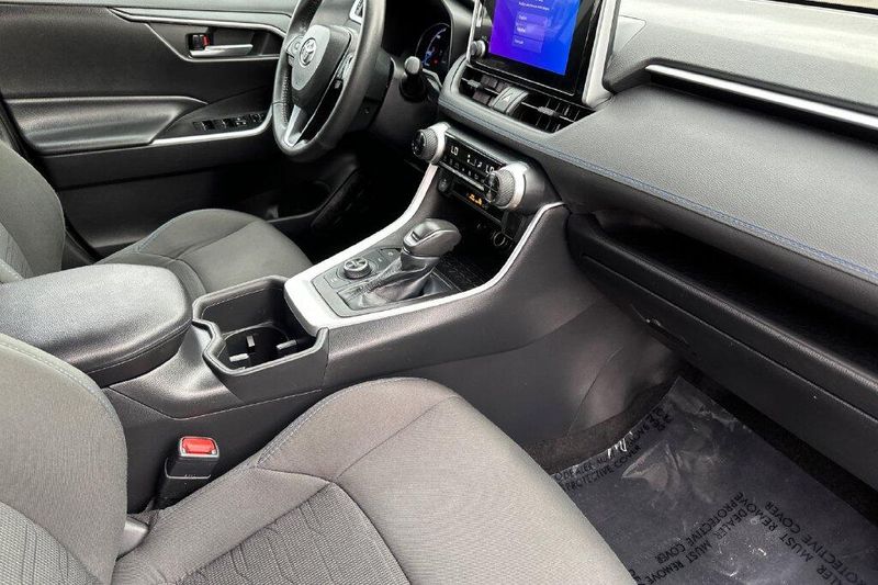 Used 2023 Toyota RAV4 Hybrid SEImage 15