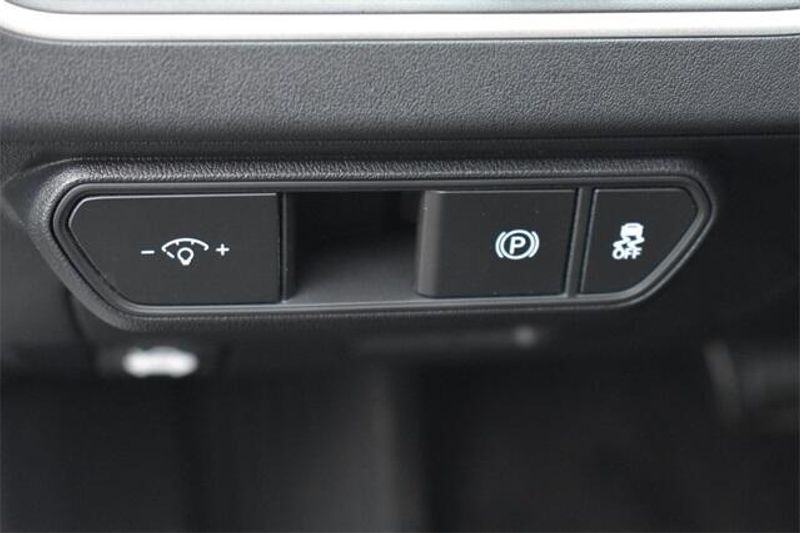 New 2025 Kia K4 LXSImage 20