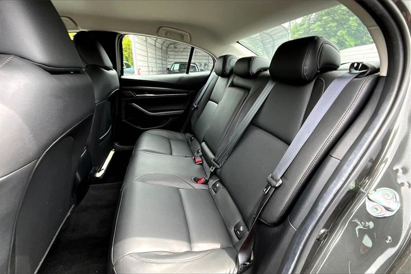 Used 2025 Mazda Mazda3 2.5 S Select SportImage 15