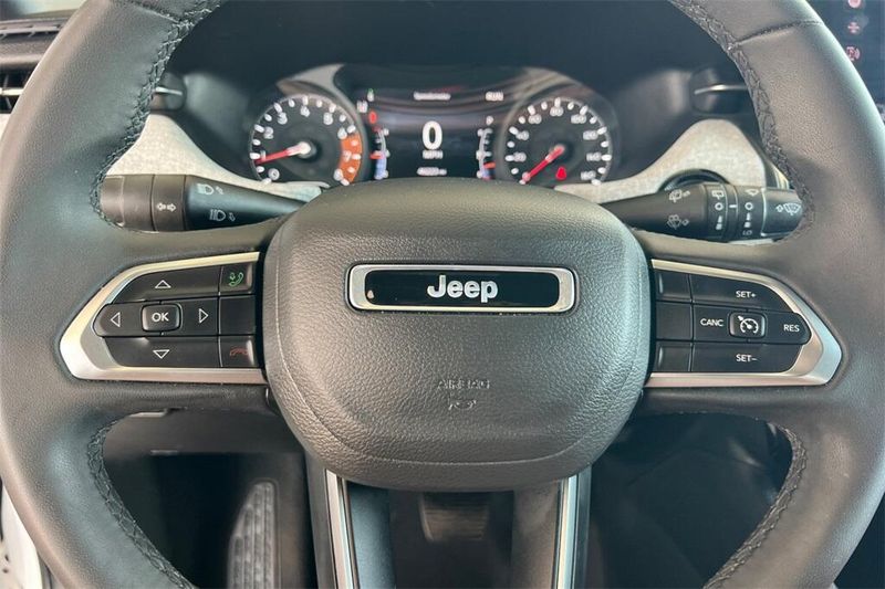 2024 Jeep Compass Latitude photo 21