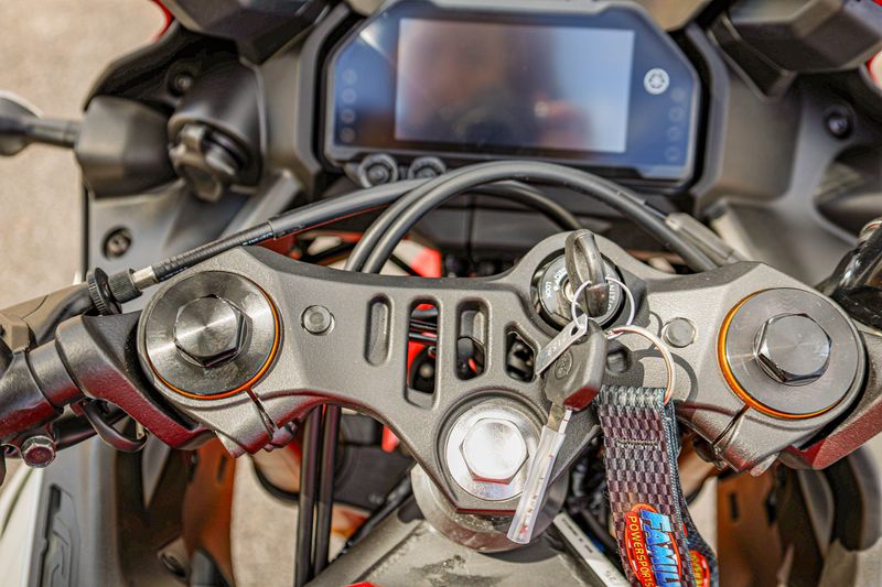 NEW 2026 YAMAHA YZFR3 ABS 70TH ANNIVERSARY EDITION Image 14