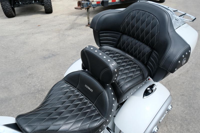 USED 2019 INDIAN MOTORCYCLE ROADMASTER Image 15