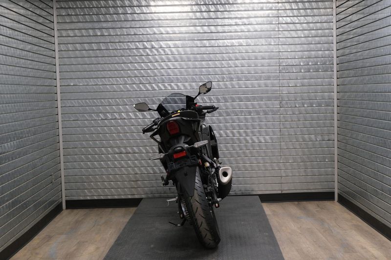 NEW 2026 YAMAHA YZFR3 ABS Image 4