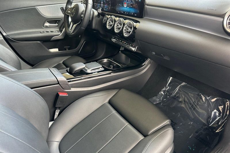 2021 Mercedes-Benz A-Class A 220Image 17