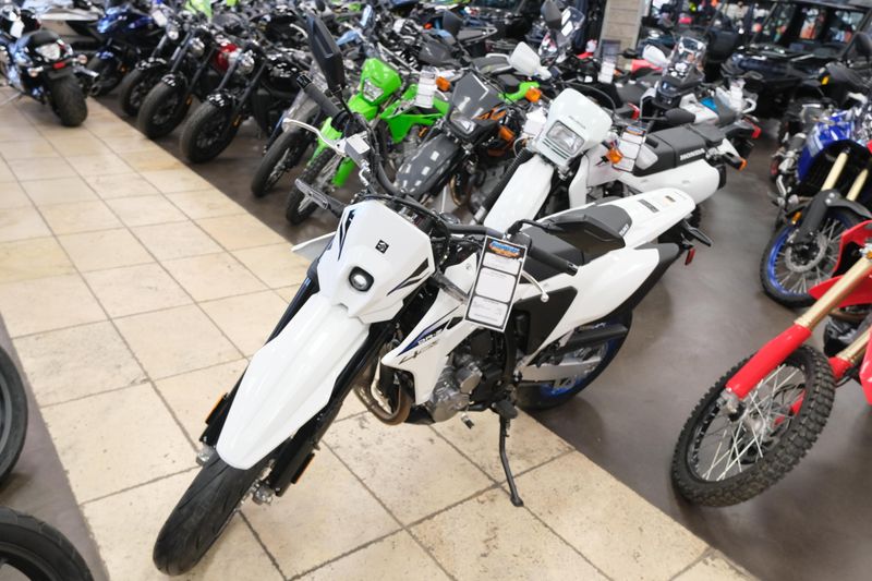 NEW 2025 SUZUKI DRZ400SM Image 6