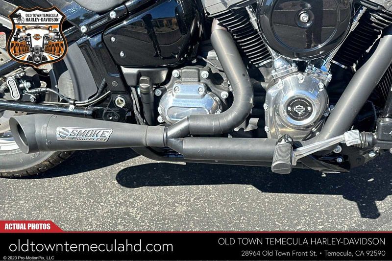 2023 Harley-Davidson Softail in a Black exterior color. BMW Motorcycles of Temecula – Southern California (951) 506-6903 bmwmotorcyclesoftemecula.com 