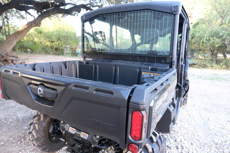 2025 Can-Am DEFENDER MAX XT HD10 STEALTH  BLACKImage 22