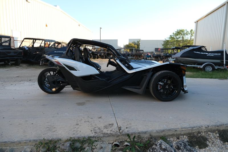 2024 Polaris SLINGSHOT SLR AUTODRIVE MOONLIGHT SHADOWImage 12