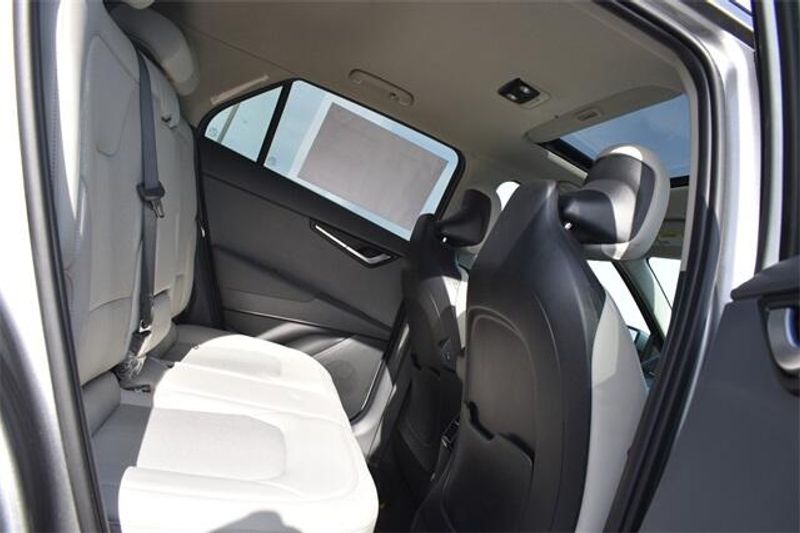 New 2025 Kia Niro EX TouringImage 14