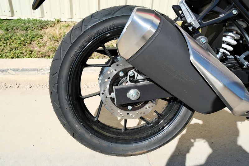 NEW 2025 SUZUKI GSX250R ABS Image 18