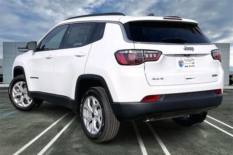 New 2026 Jeep Compass Latitude 4x4Image 2